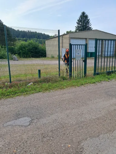 Nettoyer un site protégé à Golbey, Épinal, Frank Jardin et Fils